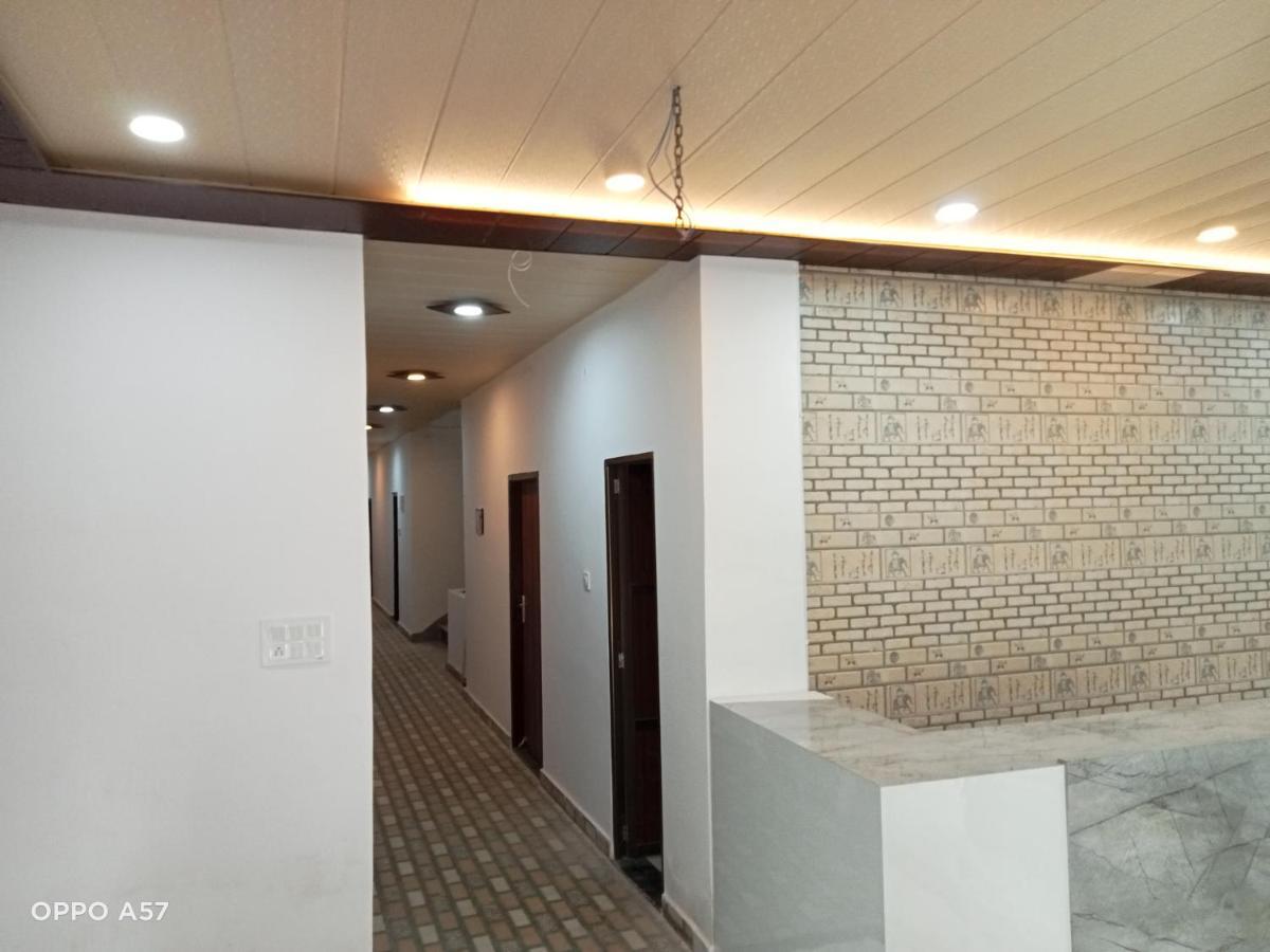 5 Petals Hotel Varanasi Ngoại thất bức ảnh