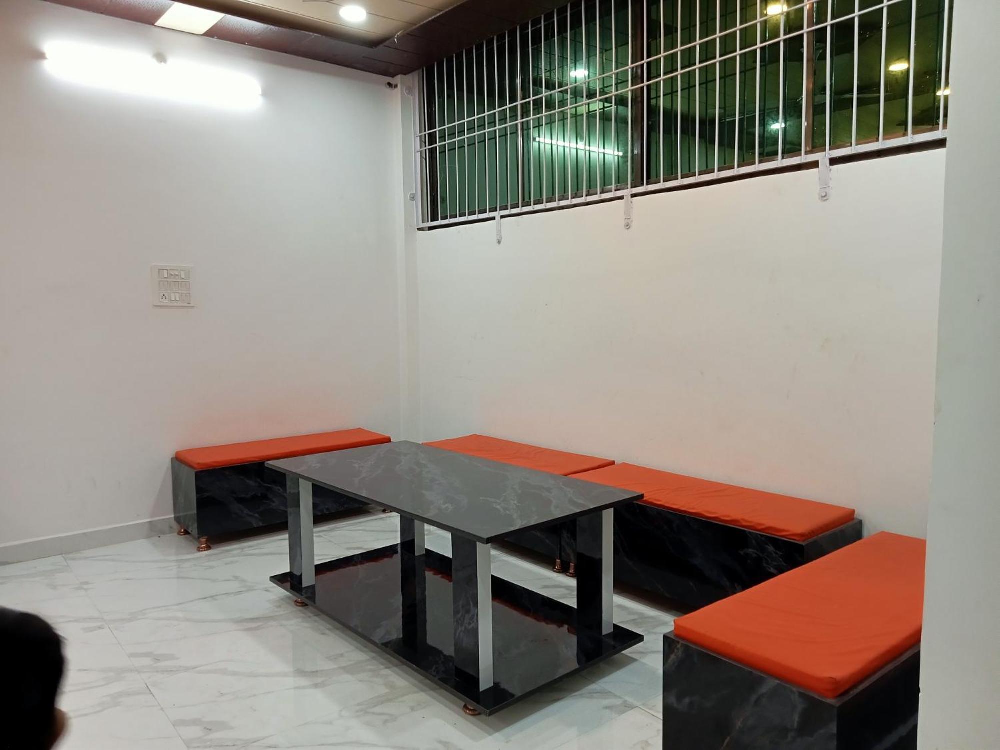 5 Petals Hotel Varanasi Ngoại thất bức ảnh